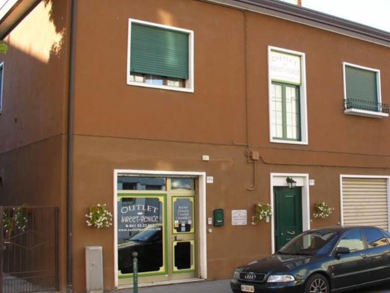 Outlet Sweet Venice ميستر المظهر الخارجي الصورة